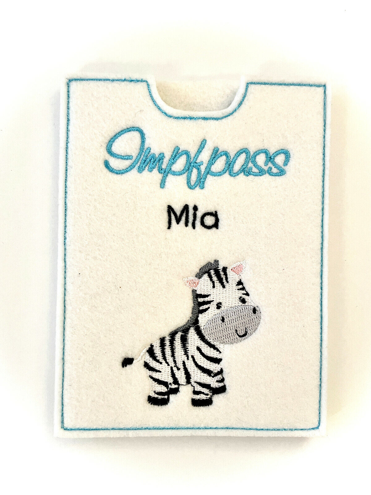 Impfpasshülle für Kinder, Filz bestickt, personalisierbar mit dem Namen