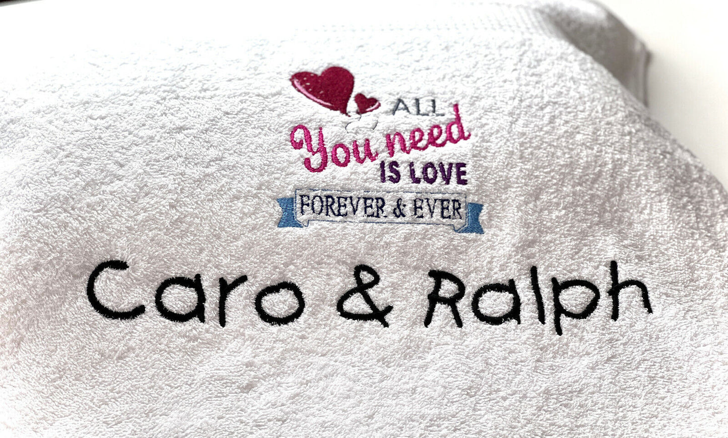 Handtuch mit Namen und All you need is Love, Sauna, Wellness, Duschtuch