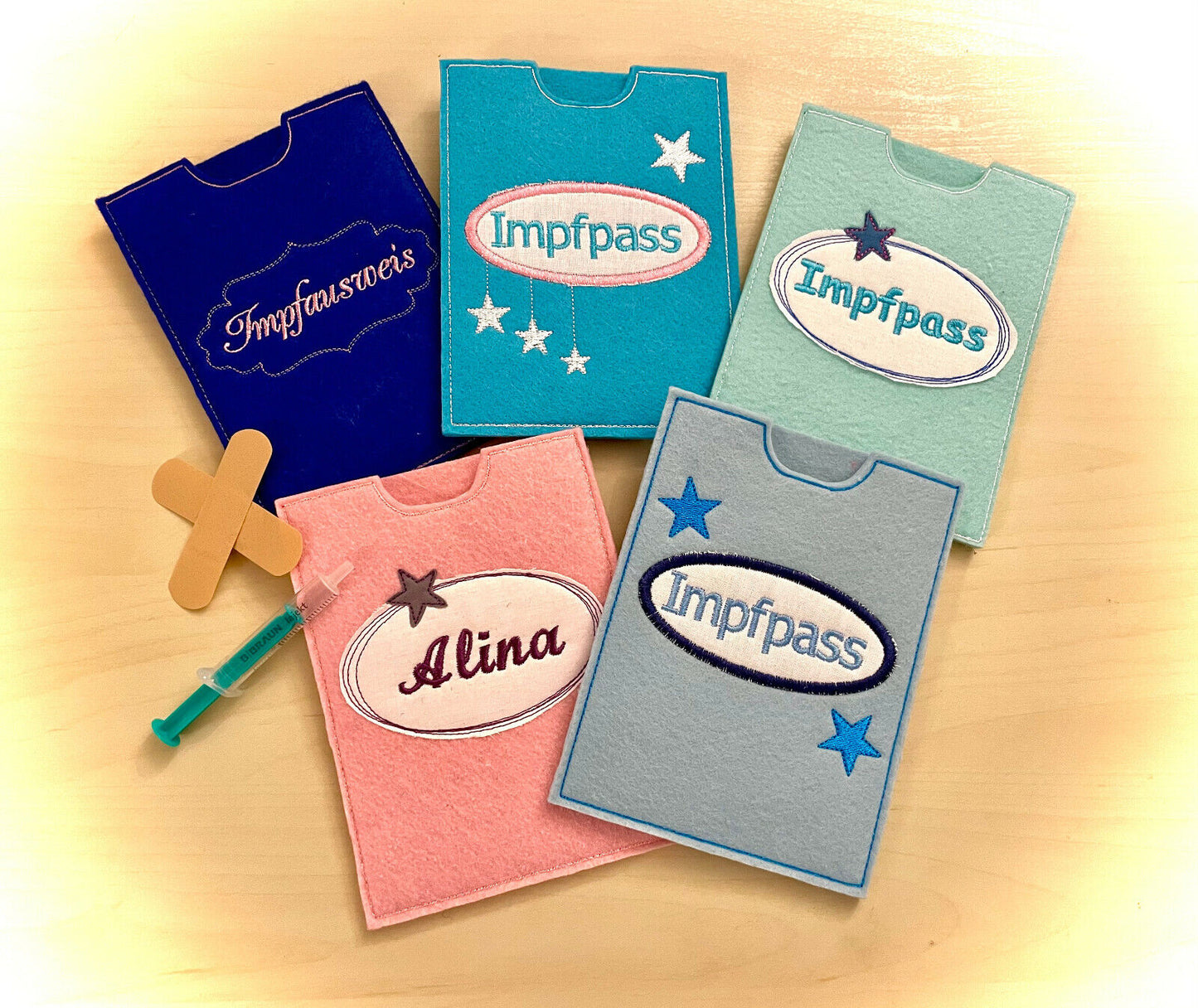 Impfpasshülle bestickt, personalisierbar mit dem Namen, Impfpass, Hülle