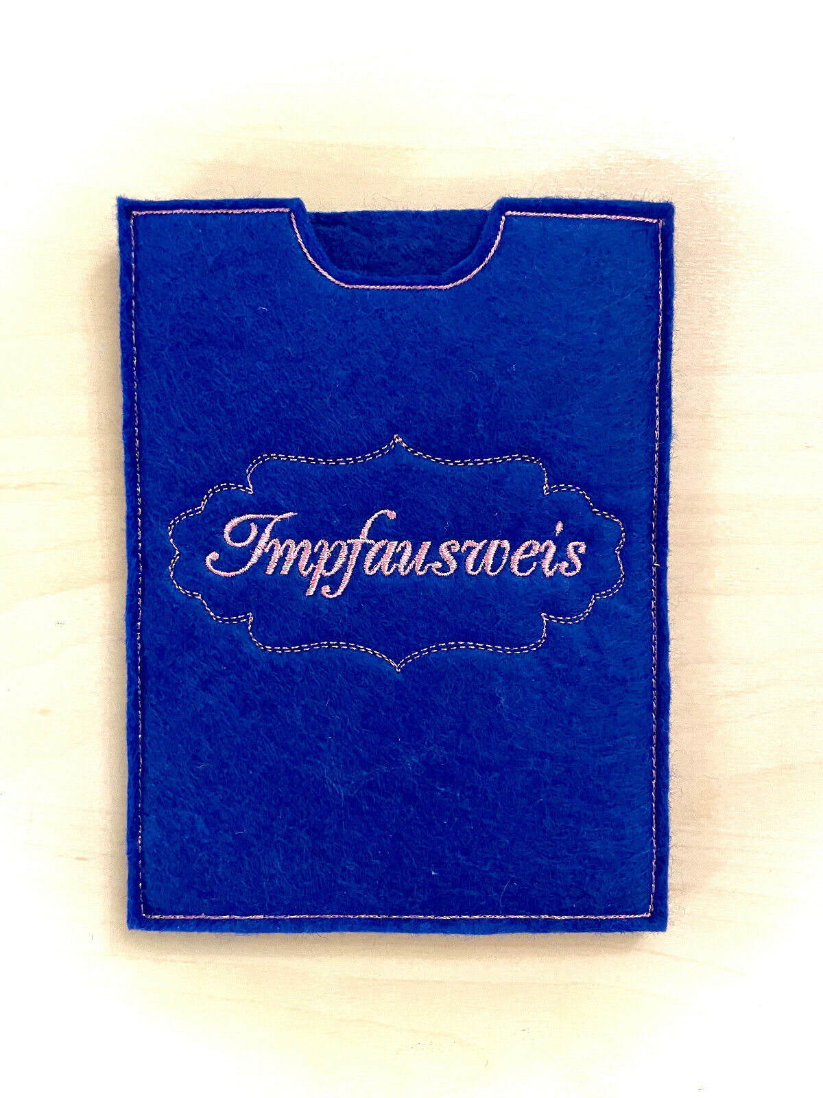 Impfpasshülle bestickt, personalisierbar mit dem Namen, Impfpass, Hülle