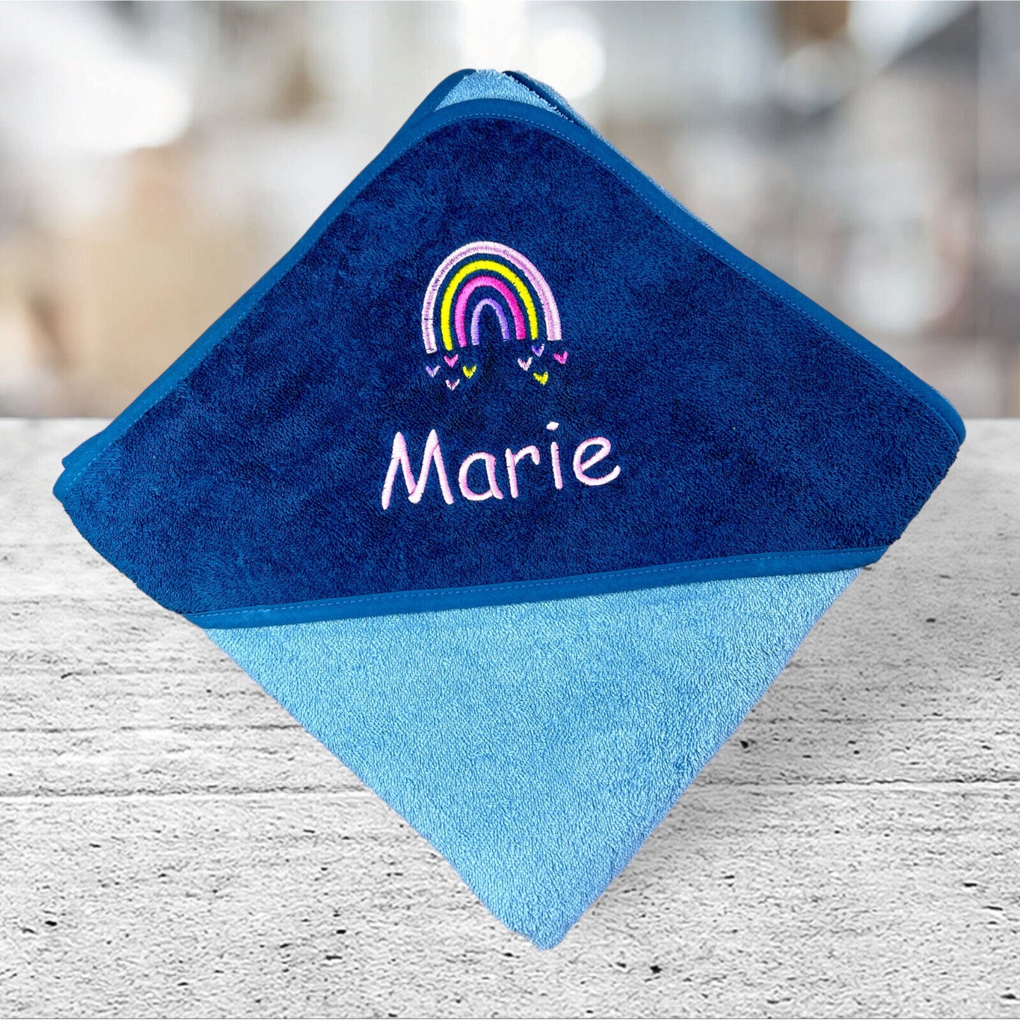 Regenbogen Kapuzenhandtuch mit Name, schönes Geschenk zur Geburt