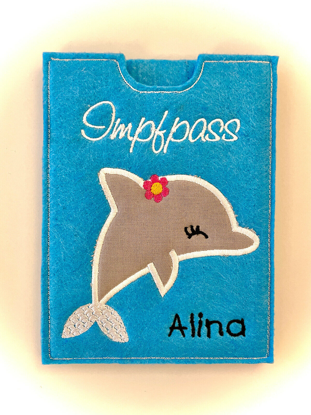 Impfpasshülle für Kinder, Filz bestickt, personalisierbar mit dem Namen