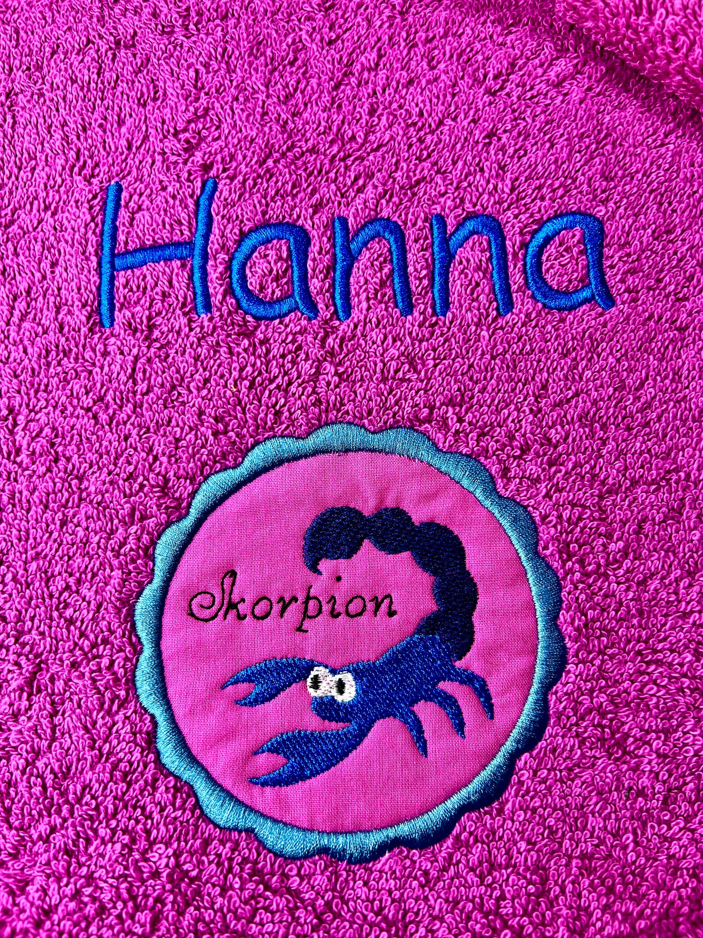 Sternzeichen Handtuch mit Name bestickt, Duschhandtuch, Badetuch, Sauna, baden