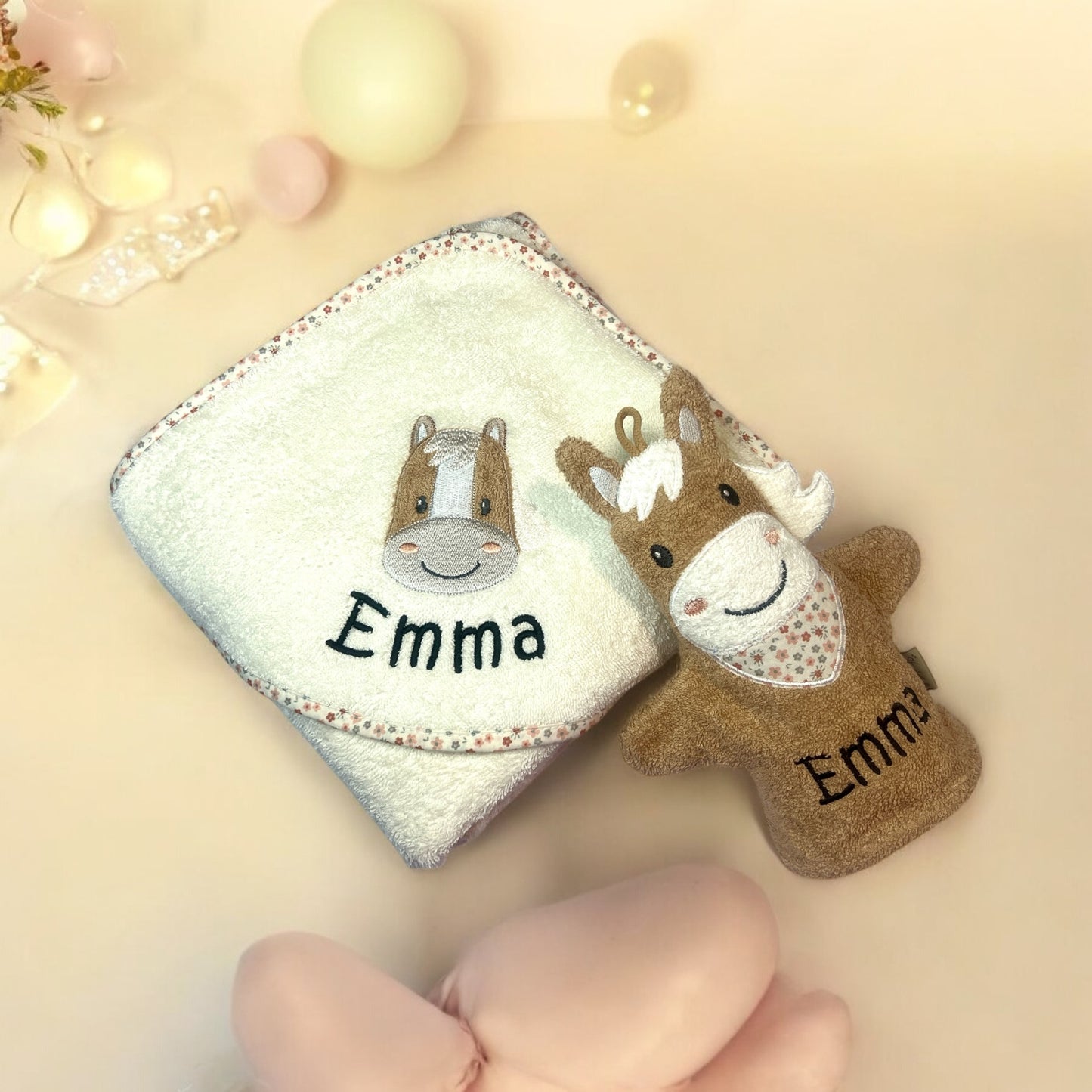 Sterntaler Geschenk-Set Pferd Sunny, Latz, Kapuzenhandtuch und Spielwaschhandschuh mit Namen personalisiert