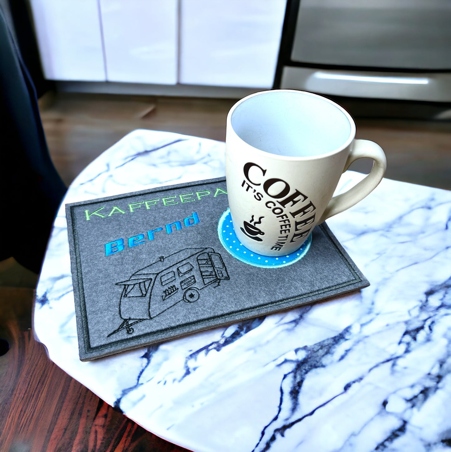 Tassenuntersetzer "Wohnwagen" für Kaffee kleines Geschenk zur Kaffeeeinladung Mug rug