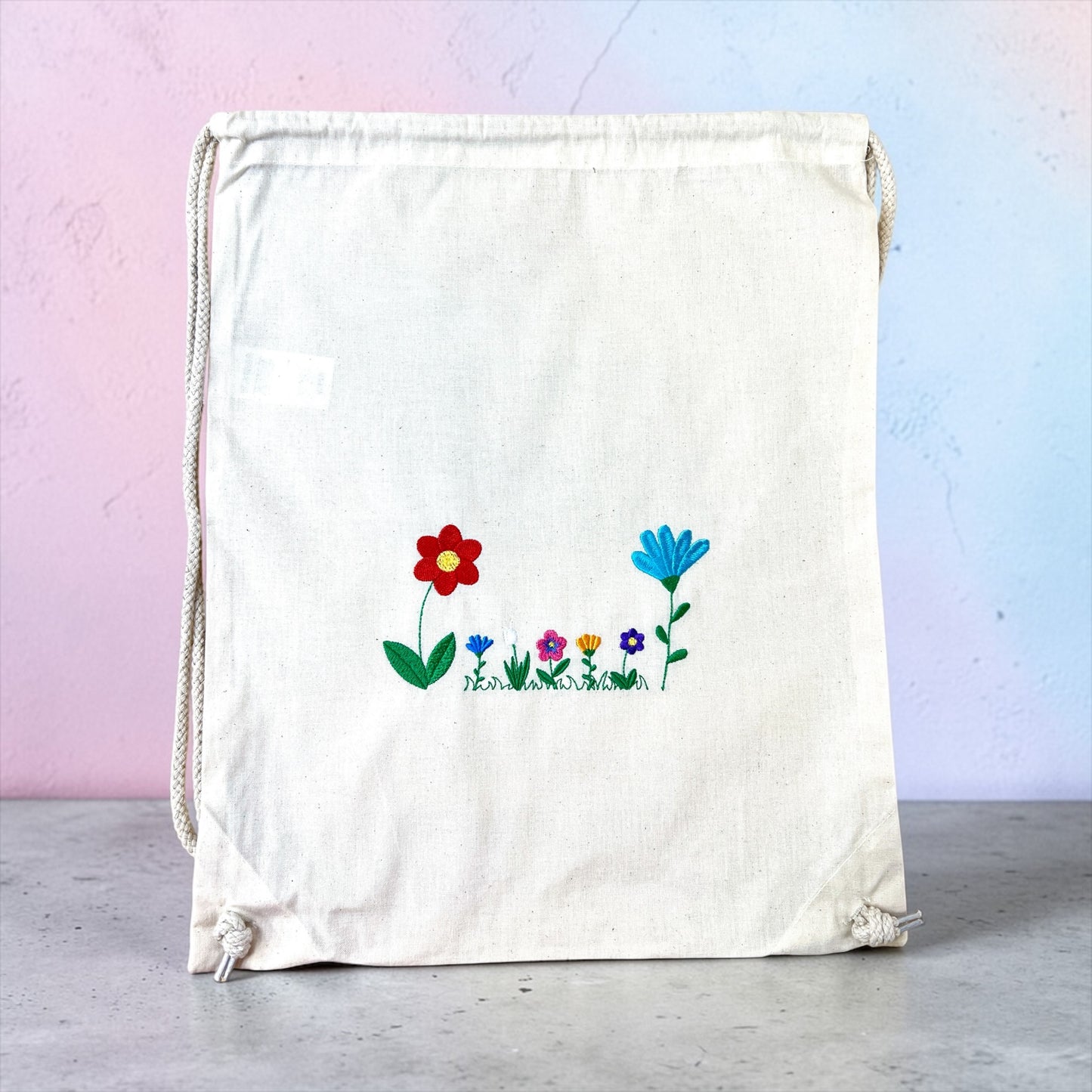 Personalisierter Baumwollturnbeutel mit Blumenstickerei – 100 % Baumwolle