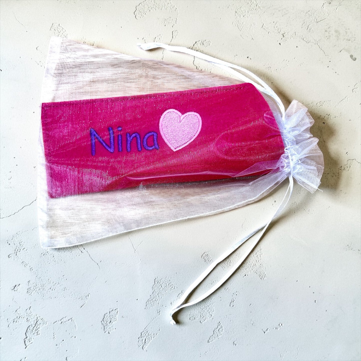 Brillenetui mit Name und Herz bestickt, schönes Geschenk, Sonnenbrille, Filz