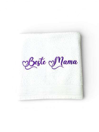 Personalisiertes Handtuch mit Name in geschwungener Handschrift & Herzdetail in 4 Größen