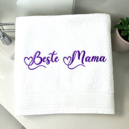 Personalisiertes Handtuch mit Name in geschwungener Handschrift & Herzdetail in 4 Größen