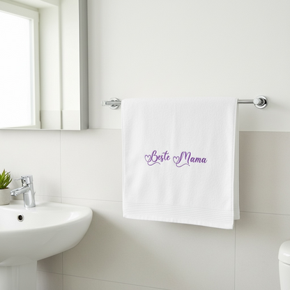 Personalisiertes Handtuch mit Name in geschwungener Handschrift & Herzdetail in 4 Größen