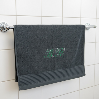 Handtuch mit Ein-Buchstaben-Monogram / Initiale, Handtuch, Sauna, Wellness, Duschtuch, edles Geschenk zu jedem Anlass