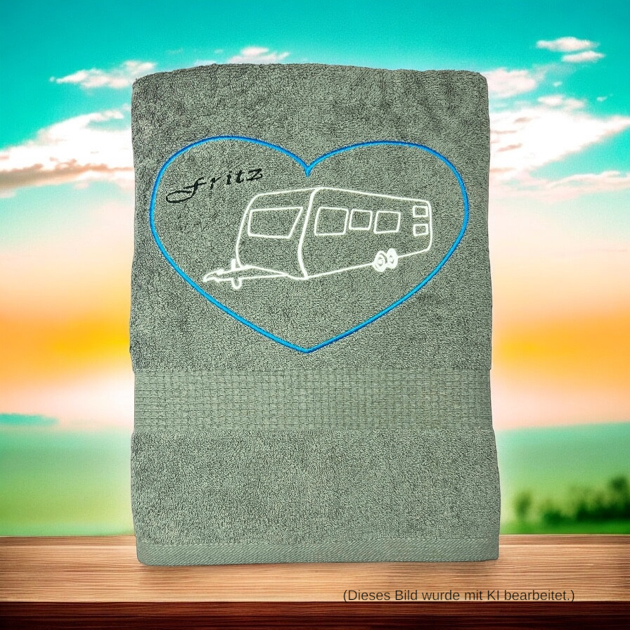 Wohnwagen mit Herz Handtuch mit Name bestickt, Duschtuch, Urlaub, Strand