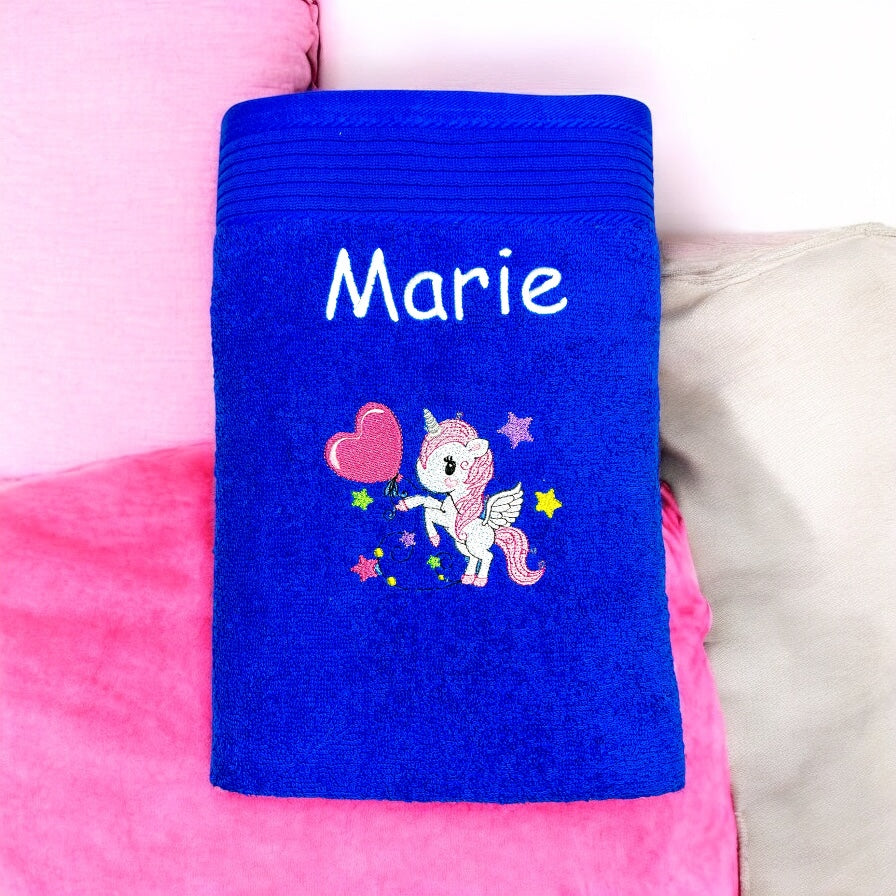 Handtuch mit Einhorn und Name bestickt, verschiedene Größen und viele Farben