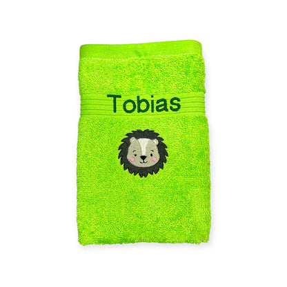 Löwen Handtuch mit Name in 19 verschiedenen Farben und 4 Größen wählbar