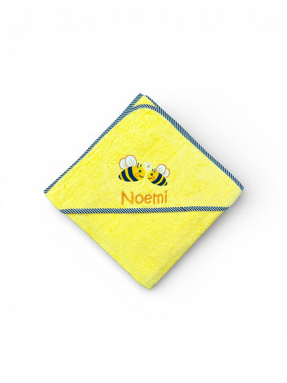 Gelbes Kapuzenhandtuch mit Name und Bienen-Motiv bestickt 100x100 cm, Baby Geschenk