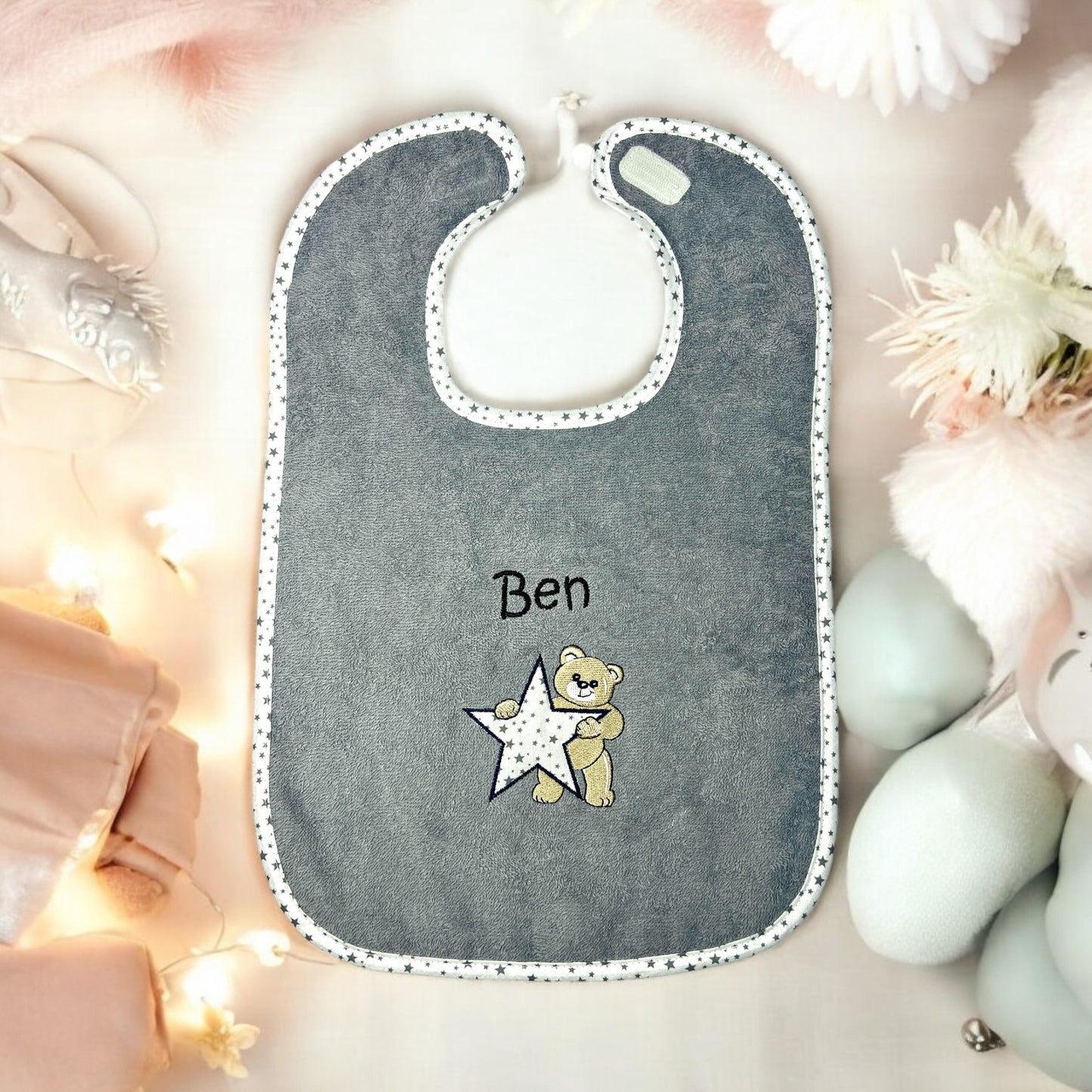 Wörner Riesen Latz - Teddy mit Stern, grau, personalisiertes Baby Lätzchen mit Namen – Extra großer Frottier Esslatz 30x45 cm – besticktes Klettlätzchen – Baby Geschenk