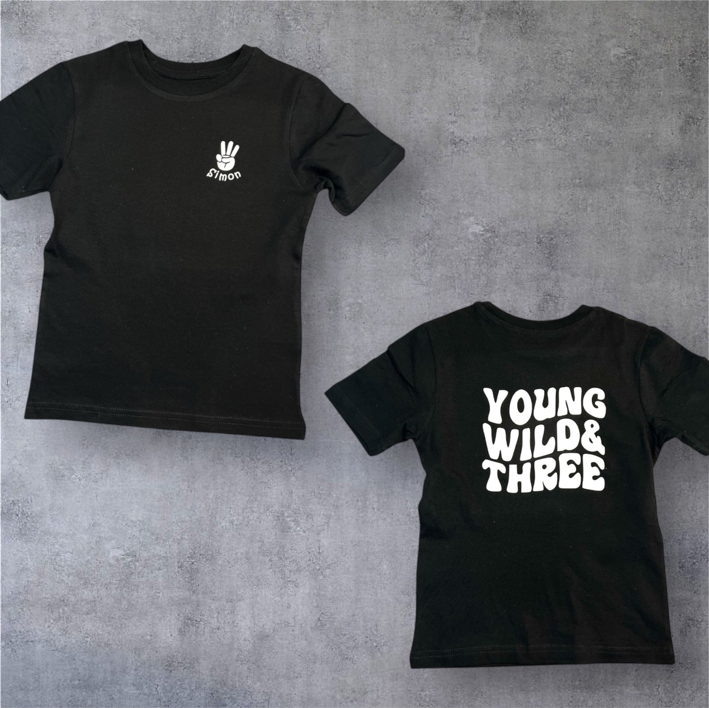 Young wild & three T-Shirt zum 3. Geburtstag mit Name personalisiert, schwarz