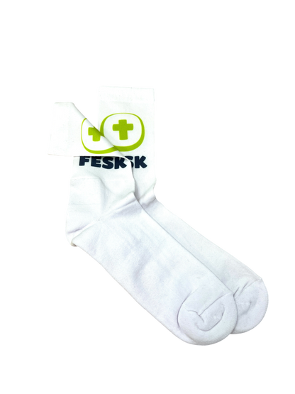 FESK Sportsocken – weiße Sportsocken mit FESK-Logo